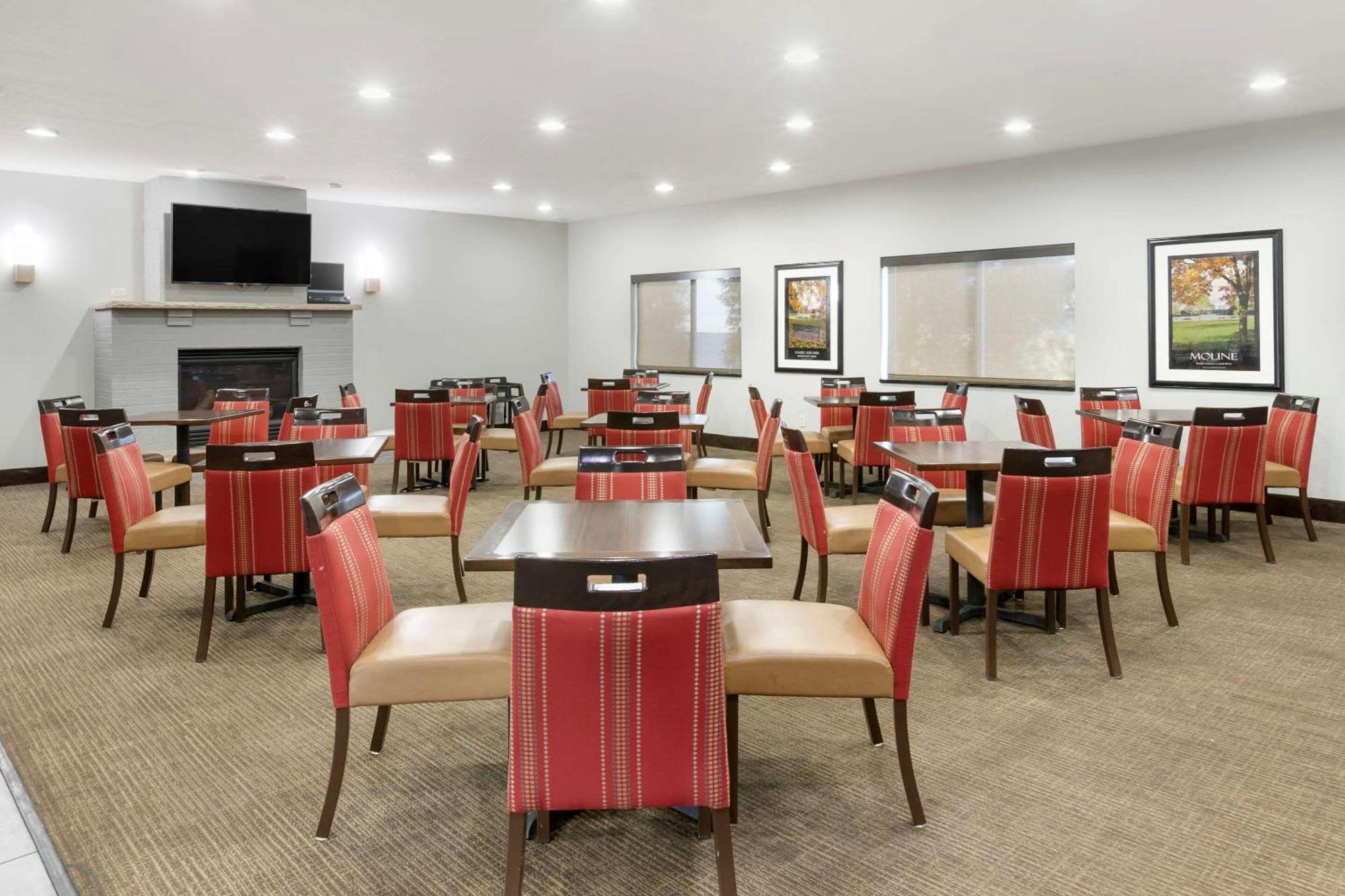 Comfort Inn & Suites Davenport - Quad Cities Eksteriør bilde