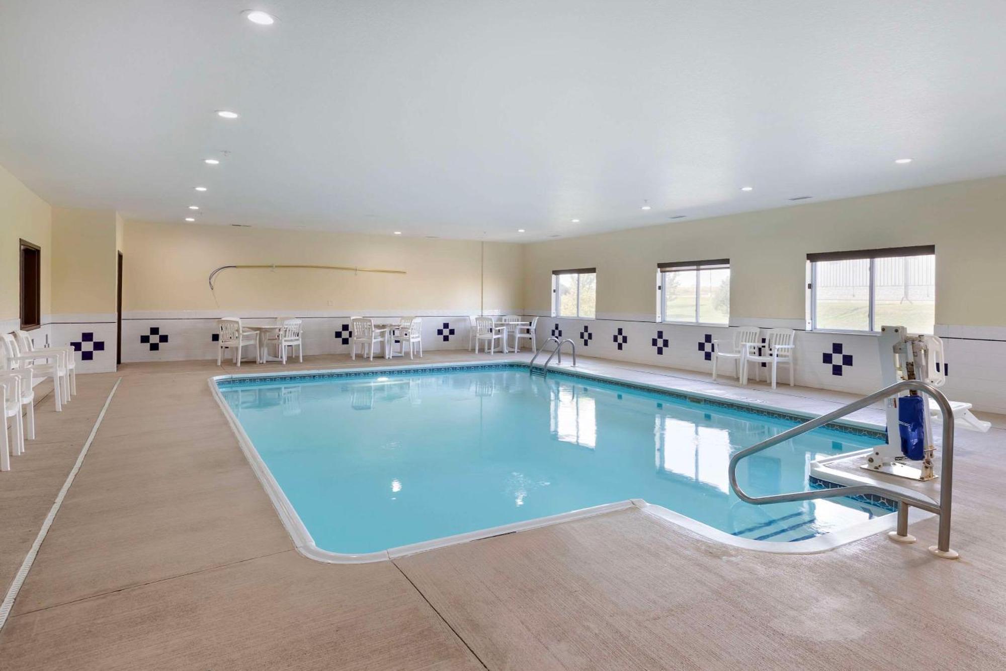 Comfort Inn & Suites Davenport - Quad Cities Eksteriør bilde